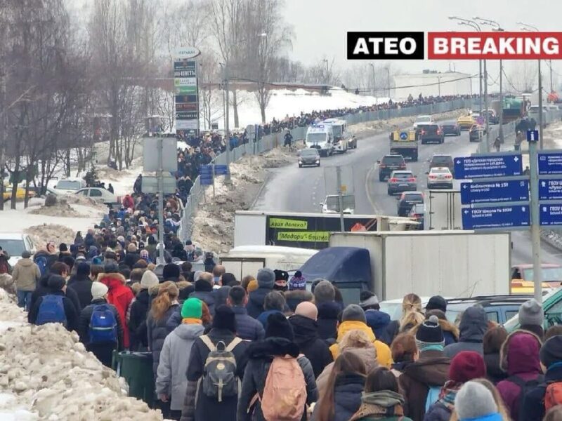 Detienen a más de 5o opositores en funeral de Alexei Navalny