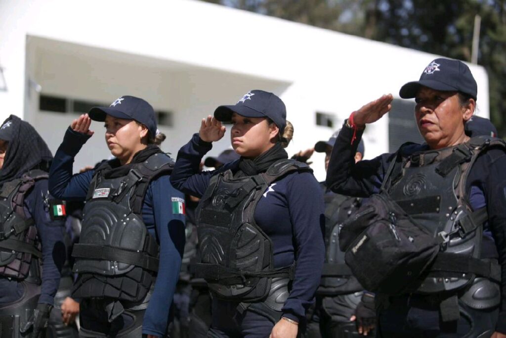 Homenaje a Guardia Civil de Michoacán saludo