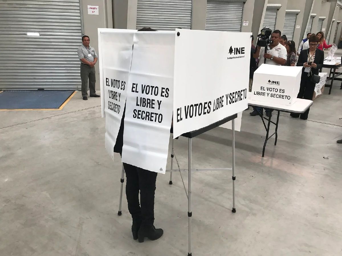 Ine valida candidaturas electorales para el Congreso