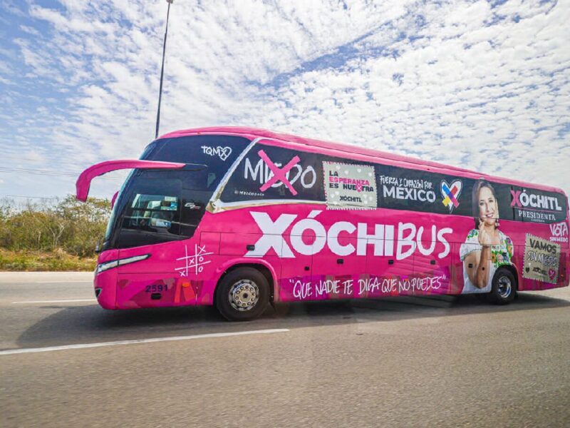 Inicia Xóchitl Gálvez campaña en el Xóchibus