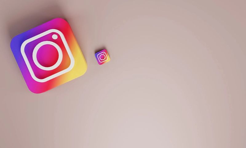 Instagram innova con Blend reels