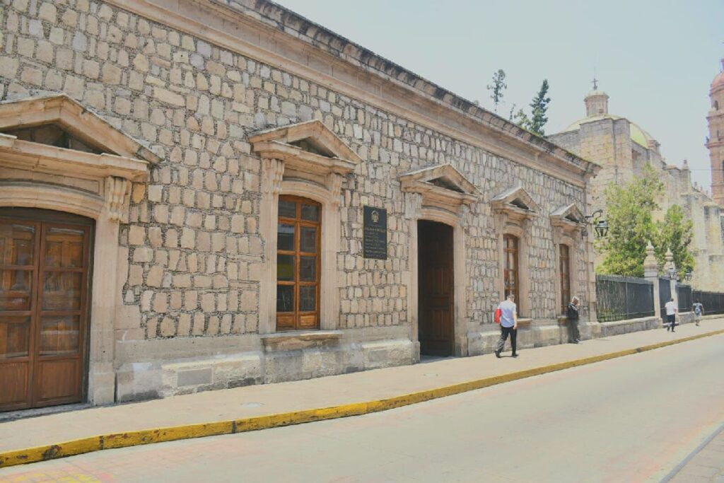 la réplica de la campana de la Independencia en Morelia - Casa Morelos