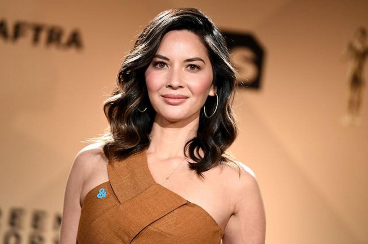 Olivia Munn rompe el silencio respecto a su cáncer de mama