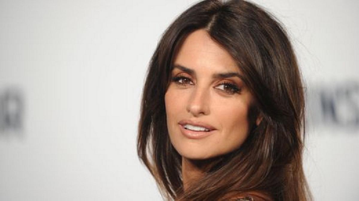 Penélope Cruz historia adopción en India