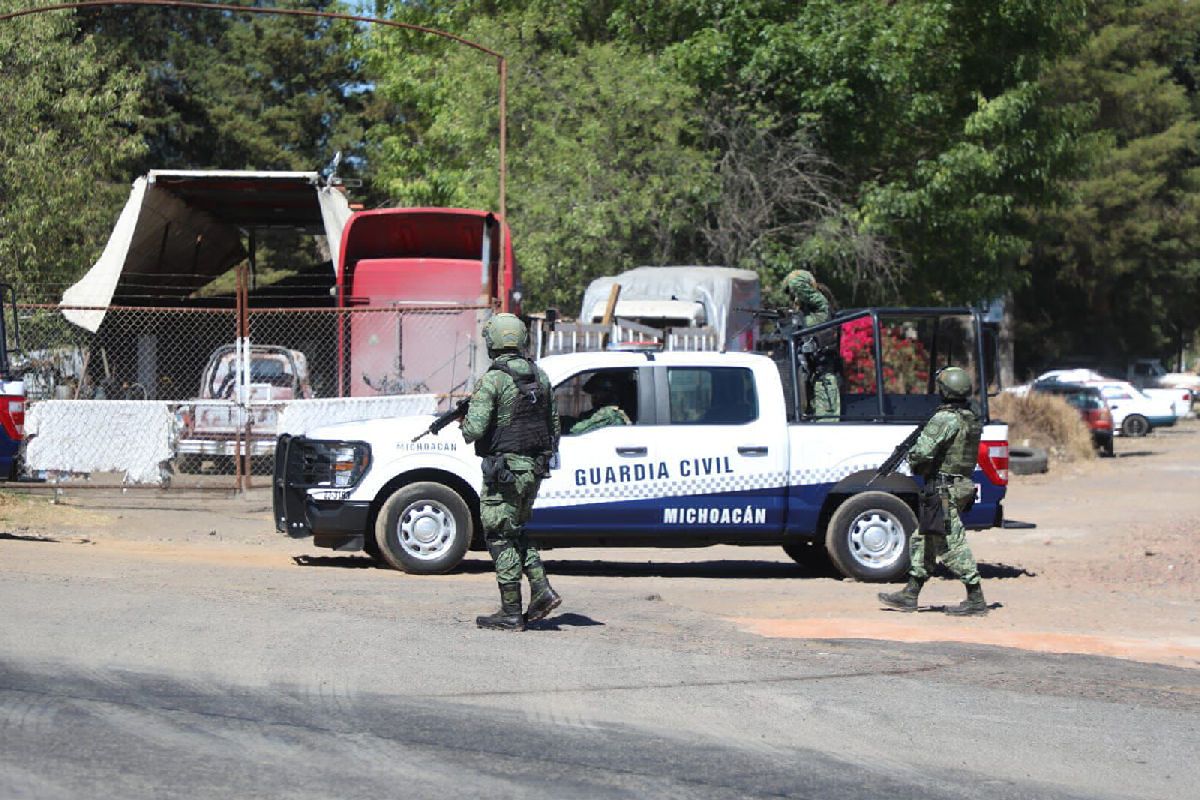 Realizan refuerzo de seguridad tras homicidio de agentes en Pátzcuaro