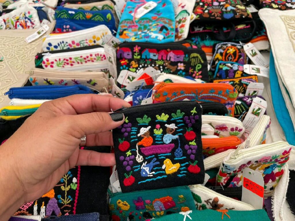 rebozos michoacanos tianguis artesanal uruapan 2