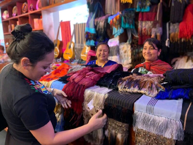 rebozos michoacanos tianguis artesanal uruapan