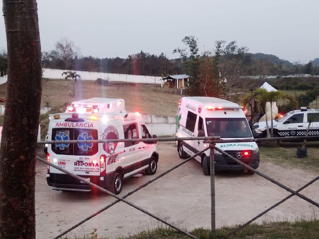 Reportan Asesinato de Big Dina en Balneario - ambulancia