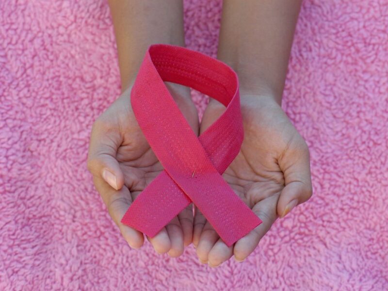 Resaltan importancia de la radioterapia contra el cáncer de mama