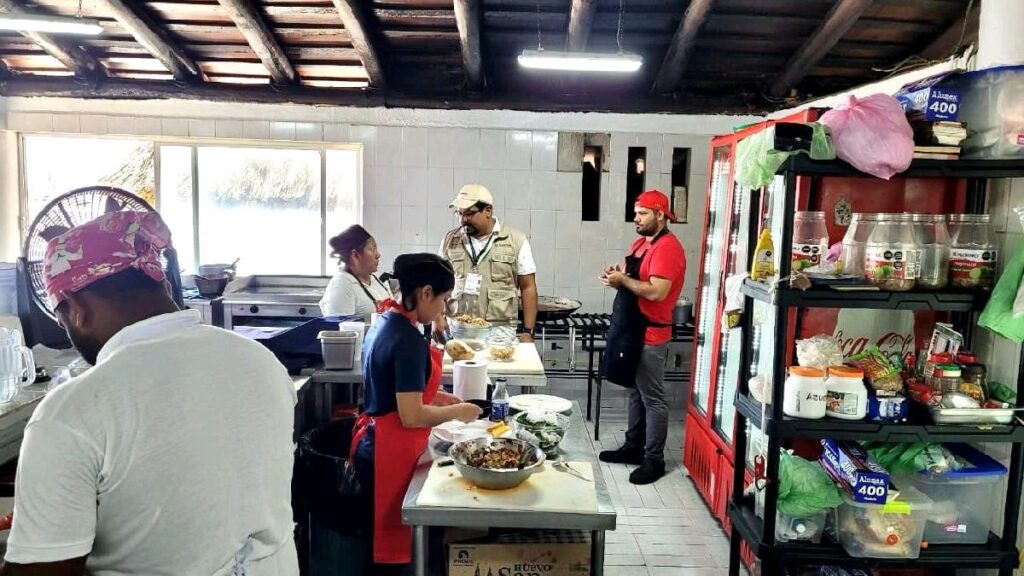 Restaurantes también son evaludados por Semana Santa