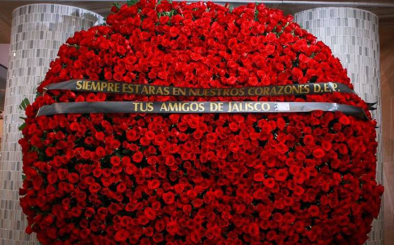 Misteriosos arreglos florales funeral La Gilbertona