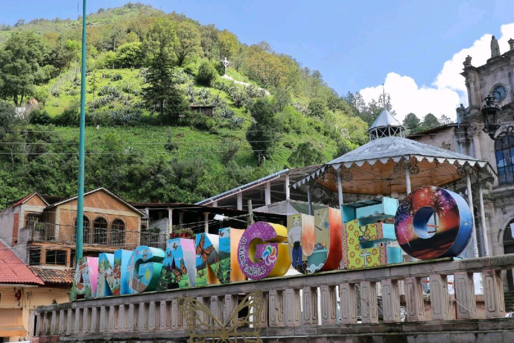 Semana Santa Mágica en Angangueo - letras