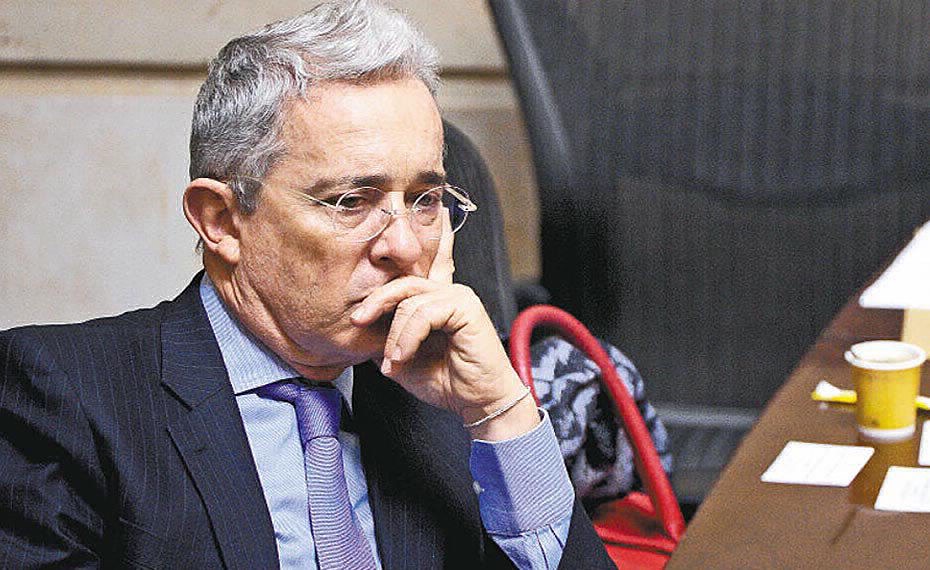 Álvaro Uribe denuncia persecución ante su juicio