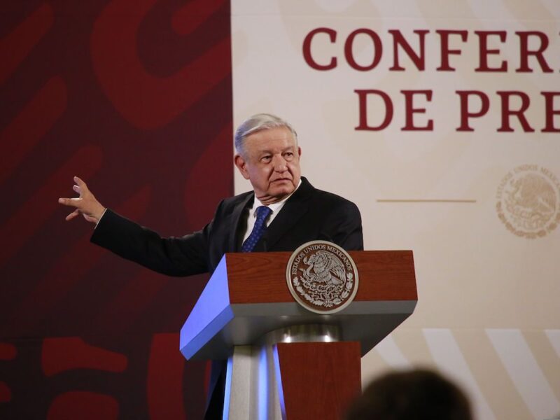 AMLO hace críticas a medios por debate presidencial