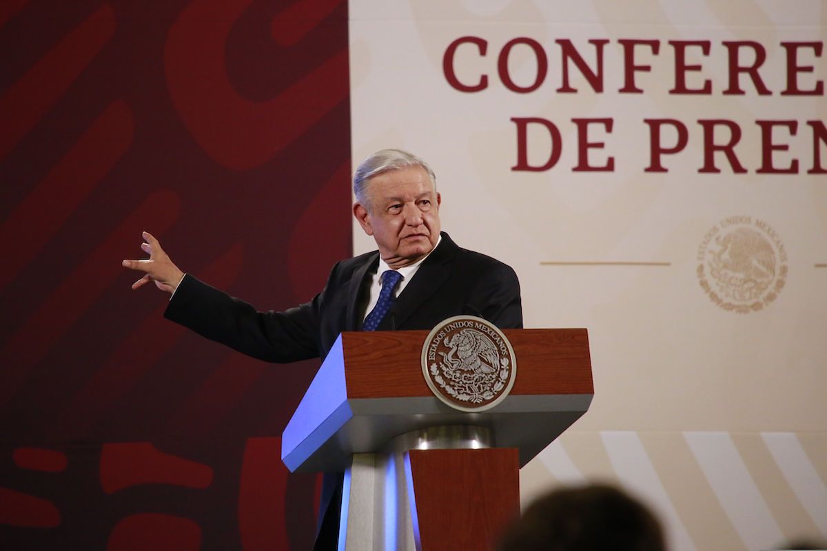 AMLO hace críticas a medios por debate presidencial