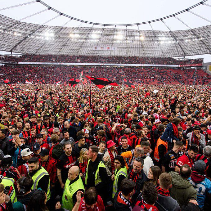 Bayern Leverkusen Campeón de la Bundesliga - Estadio