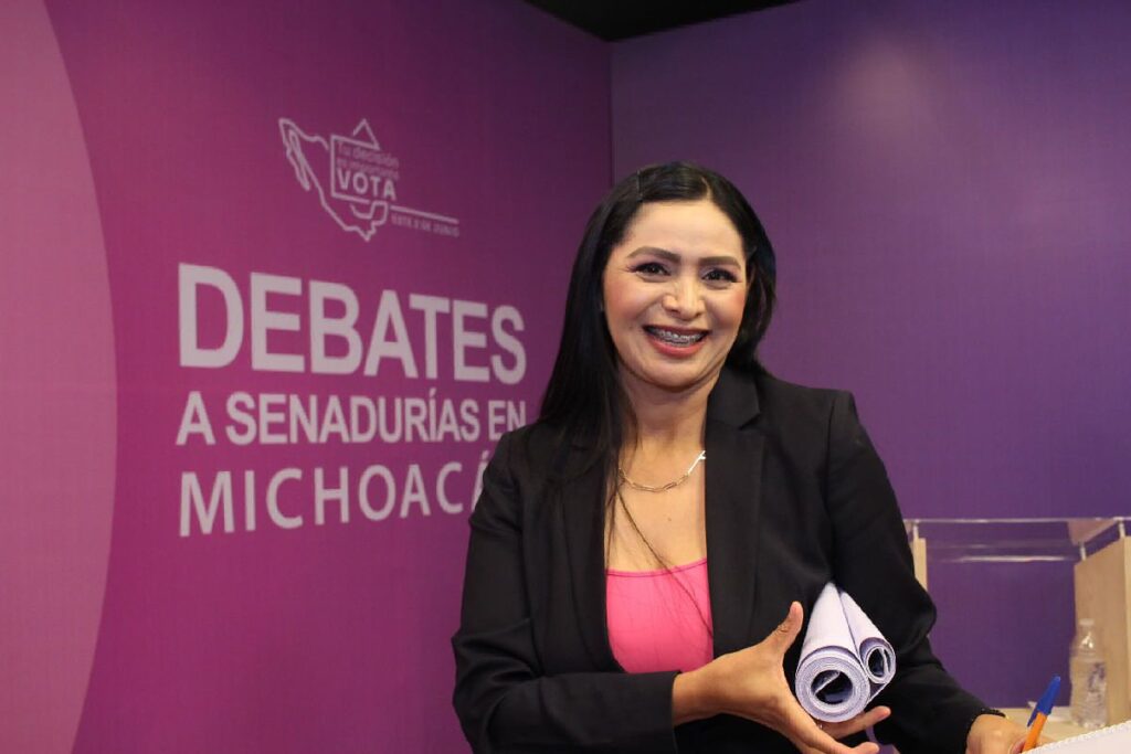 Candidata Araceli Saucedo al Senado - SMRTV