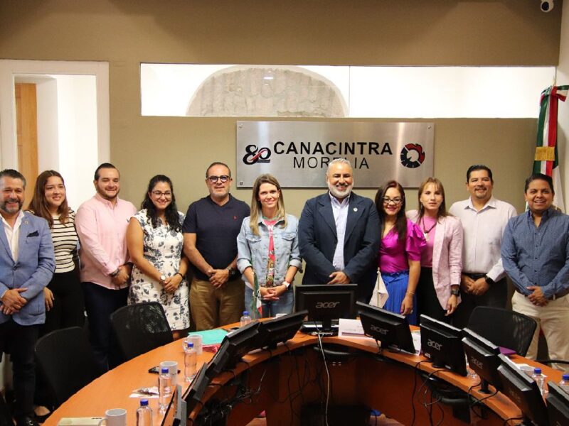 Daniela de los Santos aborda temas clave con Canacintra Morelia
