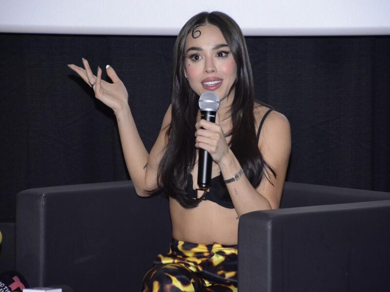 Danna Paola explica por qué huye de fans