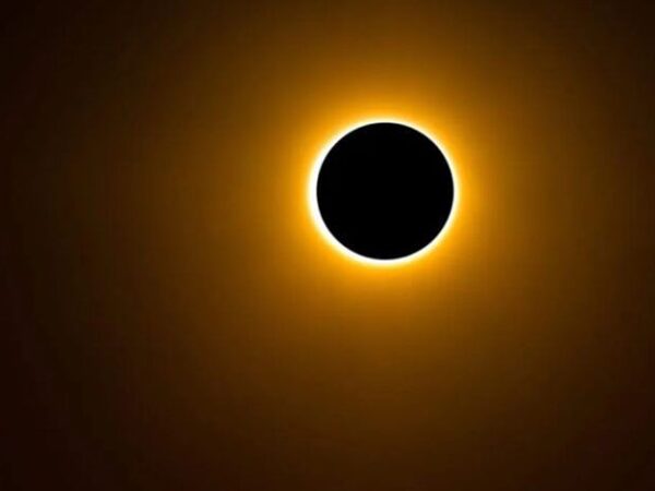 Observa el majestuoso eclipse solar en Morelia este 8 de abril