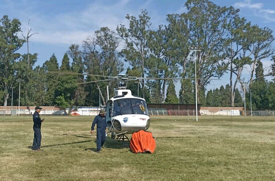 envían helicóptero para atender incendio forestal en Chilchota