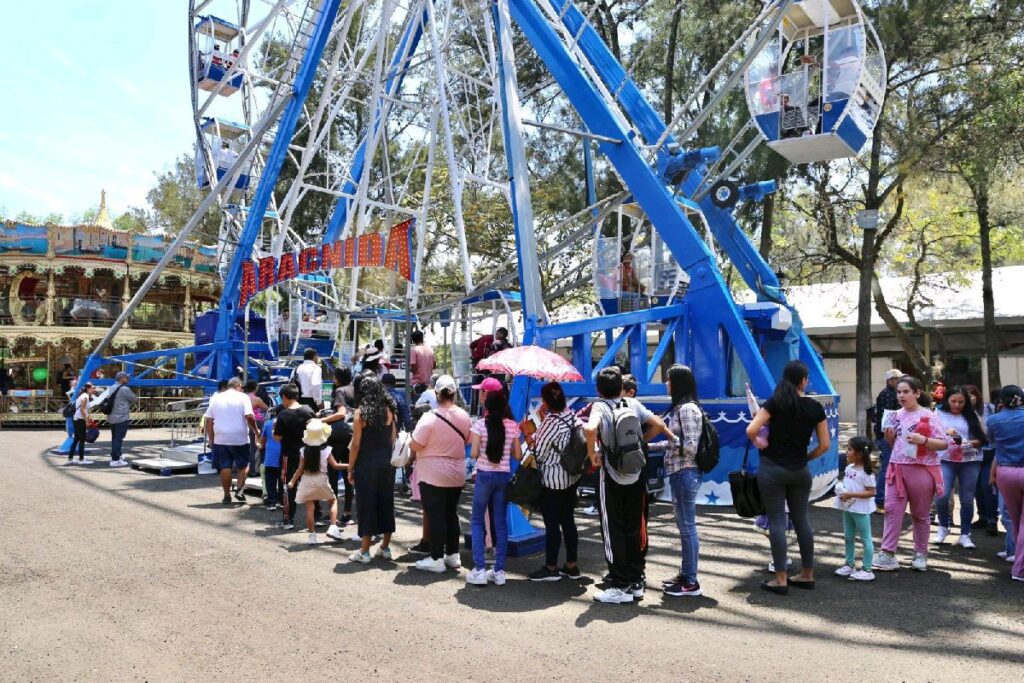 Festival del Día del Niño en Michoacán - rueda fortuna 1