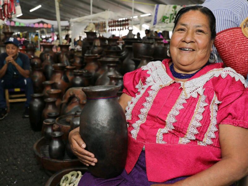 Cierre del Tianguis Artesanal de Uruapan con Trueque Tradicional