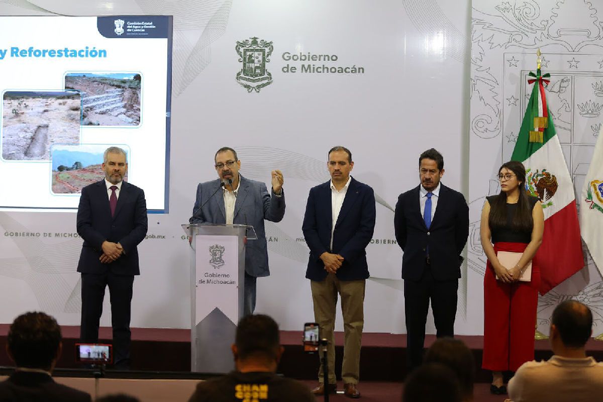 gobierno de Michoacán presenta acciones para rescate de lago de Páztcuaro