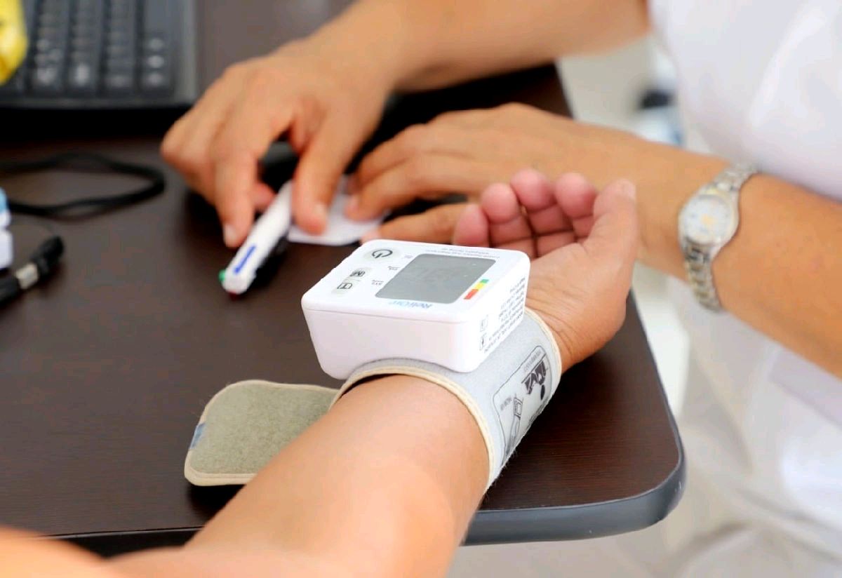 informan medidas para reconocer síntomas de hipertensión