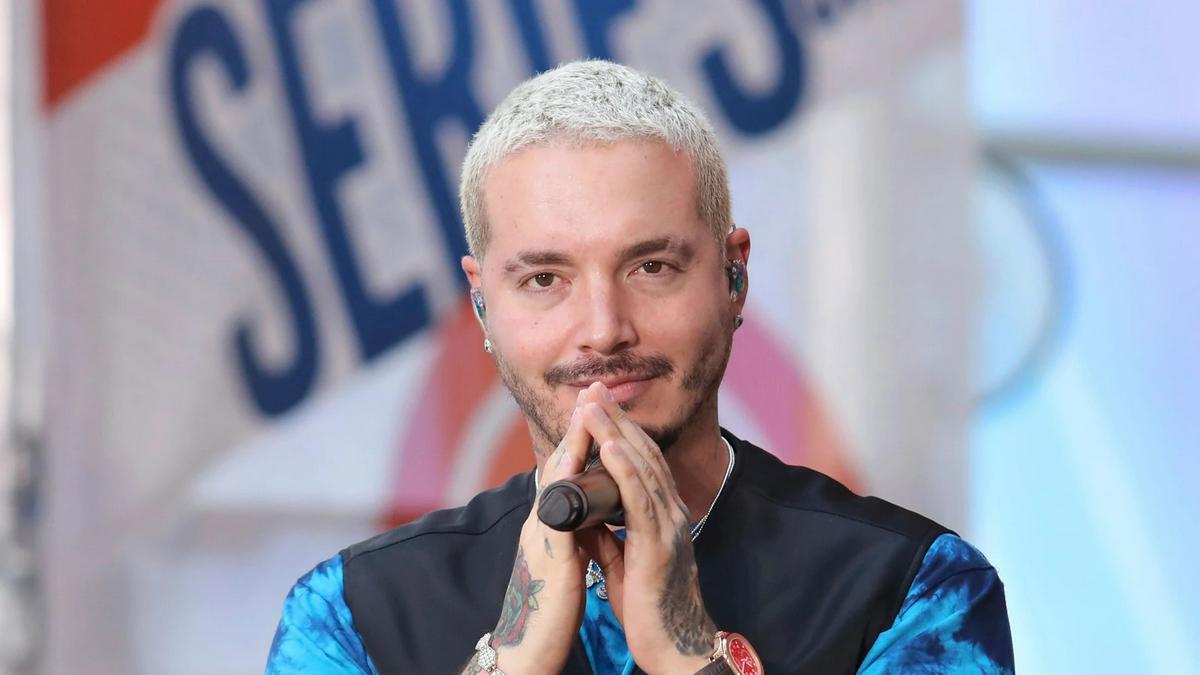 J Balvin habla sobre su segunda paternidad y tema del OVNI