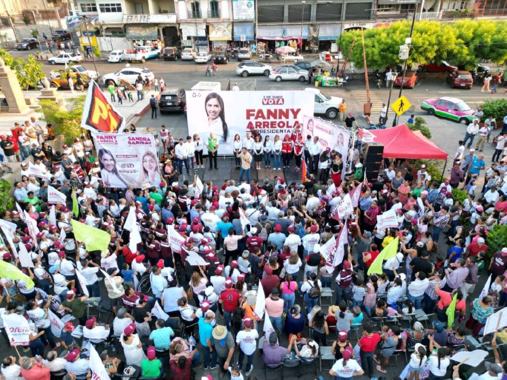La campaña de Fanny Arreola en Apatzingán - mitin 1