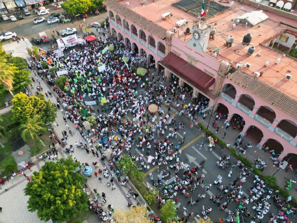 La campaña de Fanny Arreola en Apatzingán - mitin 4