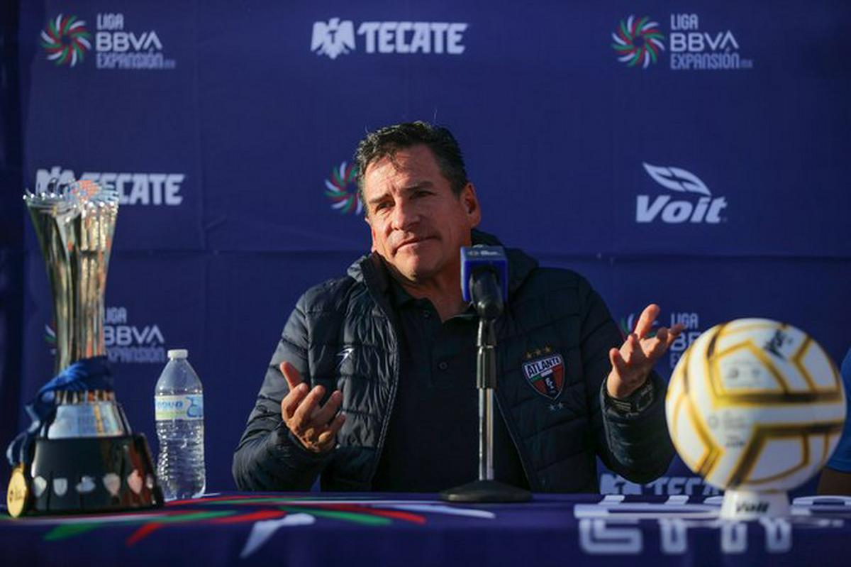 Llega Mario García y sale Scoponi como técnico del Atlético de Morelia
