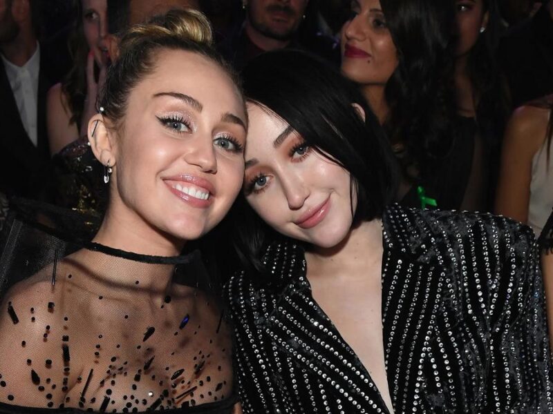 Noah Cyrus da apoyo a Liam Hemsworth y causa polémica