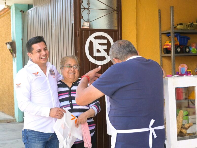 Oscar Escobar presentes proyectos de Movimiento Ciudadano en Lagunillas