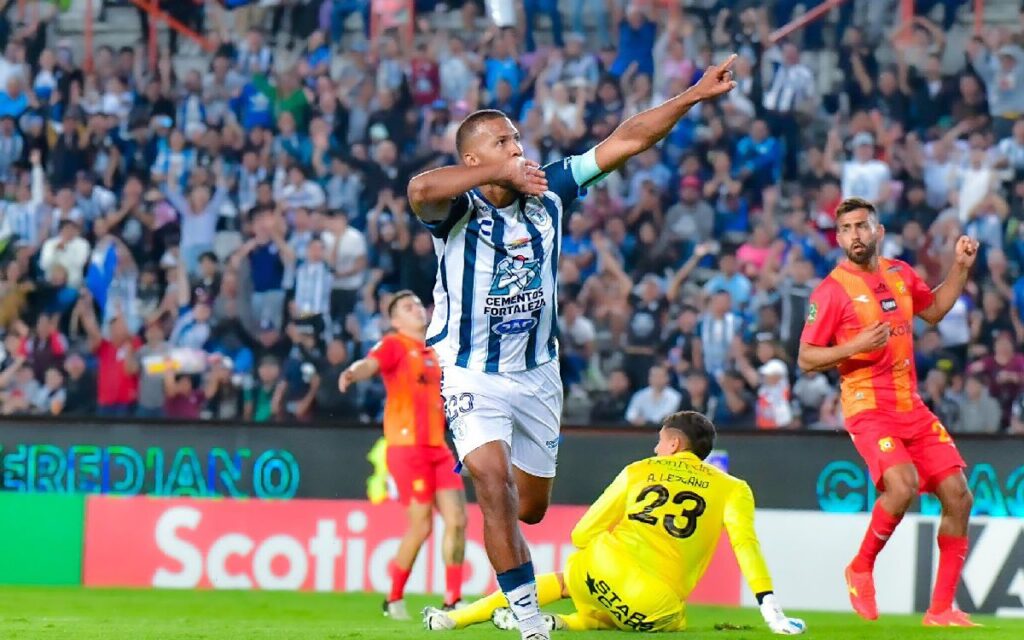 Pachuca avanza a semifinales de Copa Concacaf - gol pachuca