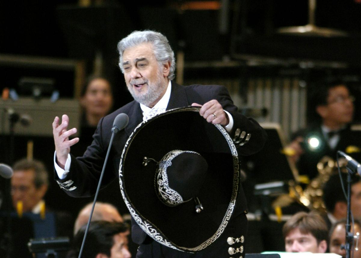 Plácido Domingo recibe cuestionamientos de abuso sexual