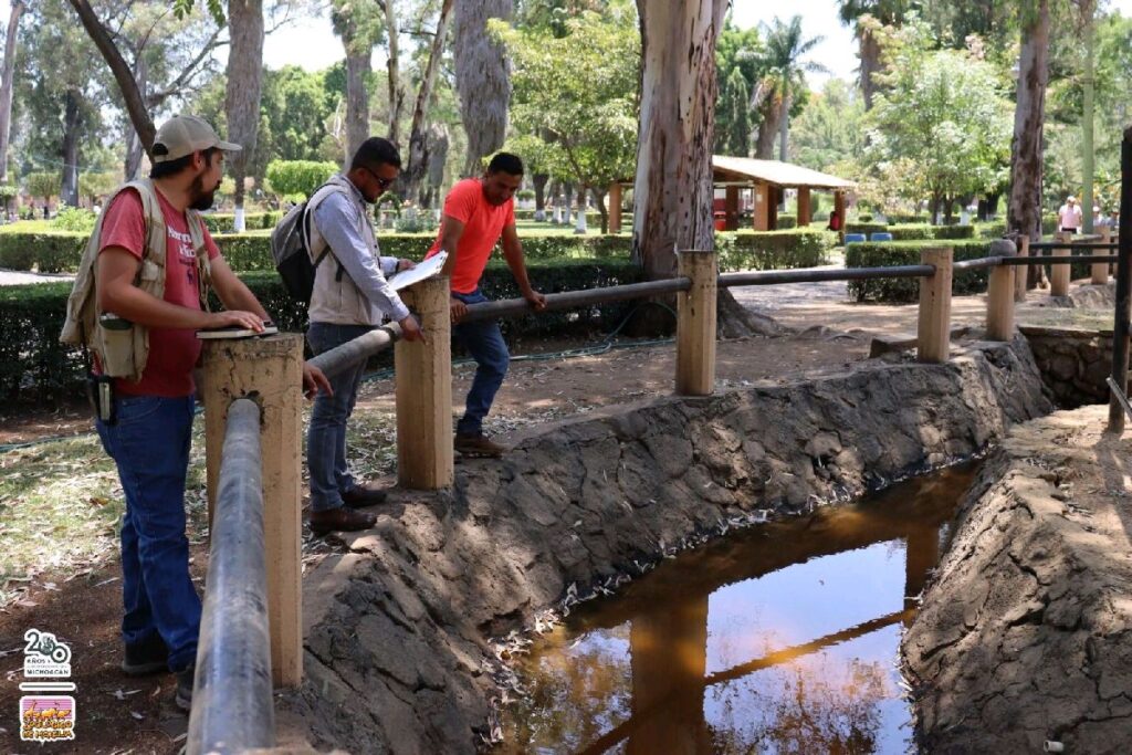 revisan autoridades afectaciones tras desbordamiento de aguas