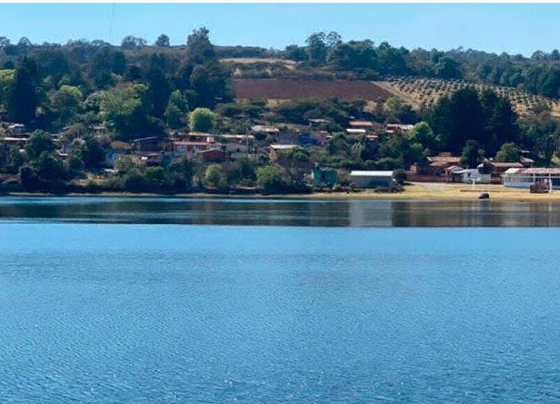 saqueo de agua presa umécuaro