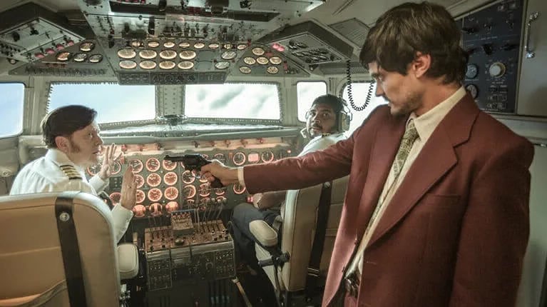 Serie de Netflix Secuestro Vuelo 601 - escena cabina