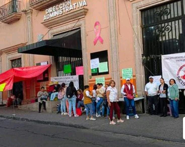 sindicato de salud bloquea oficinas de la SSM exige condiciones laborales