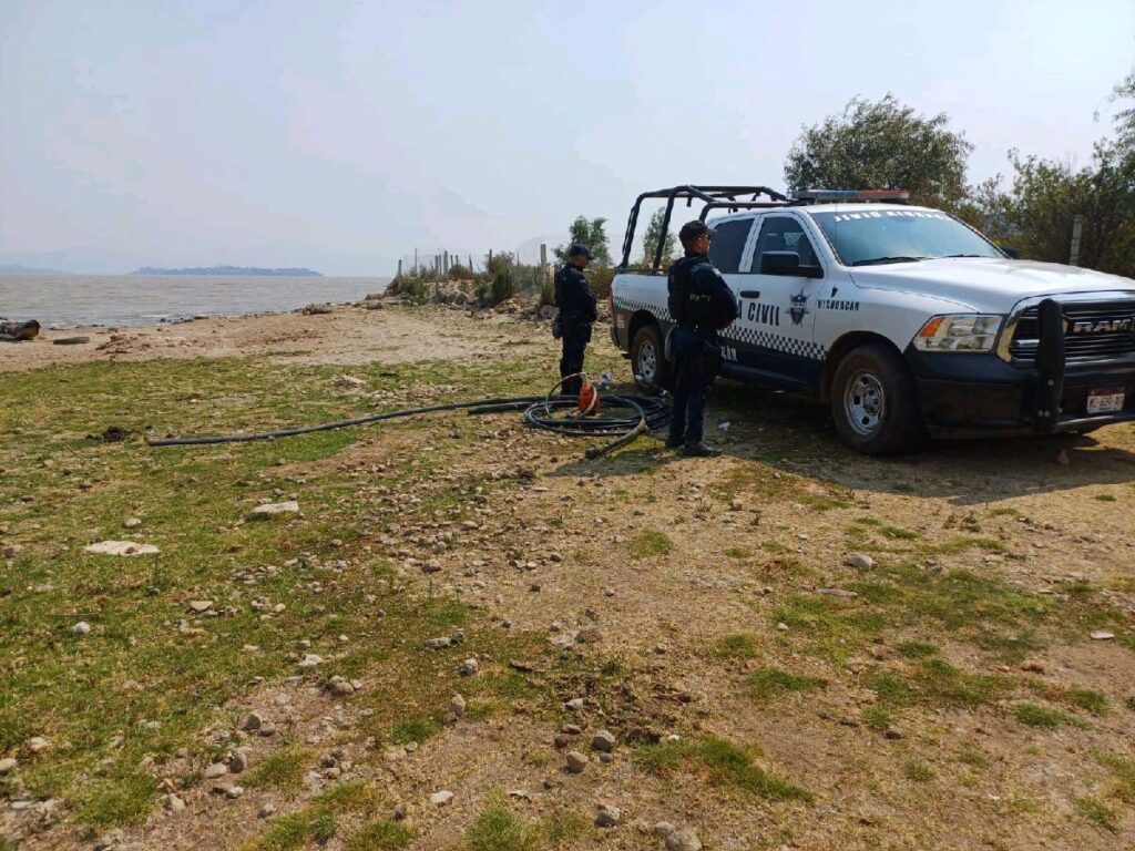 toma clandestina agua lago pátzcuaro 1