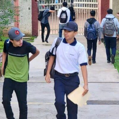 Opcional Uniforme Escolar en Michoacán Debido a Ola de Calor