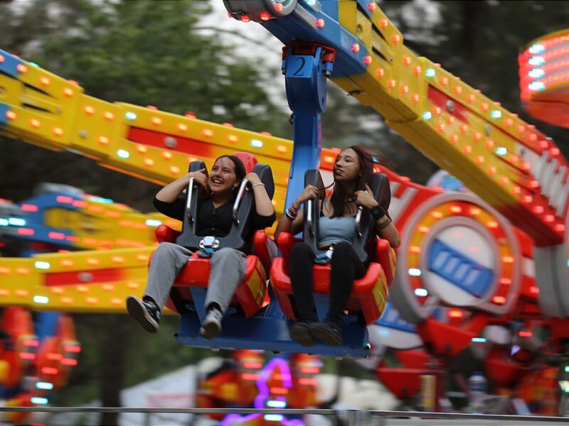 Últimos días de diversión y adrenalina en los juegos mecánicos del FMO