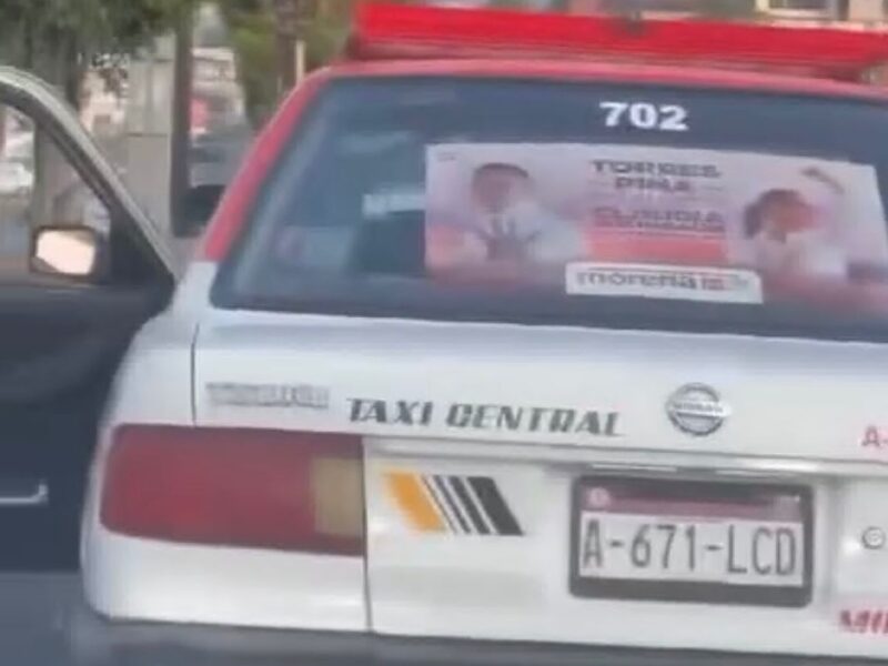 Video: Con machete en mano taxista enfrenta a automovilista en Morelia