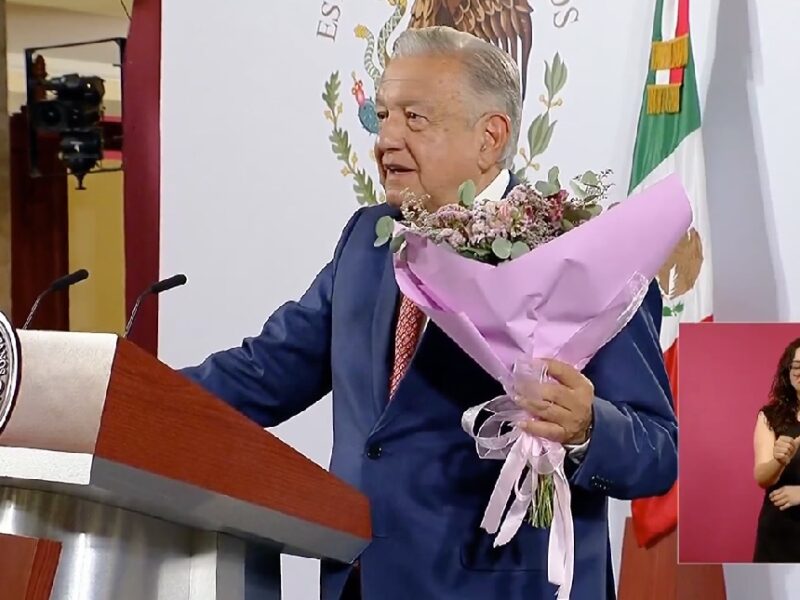 AMLO rinde homenaje a las madres en su conferencia matutina