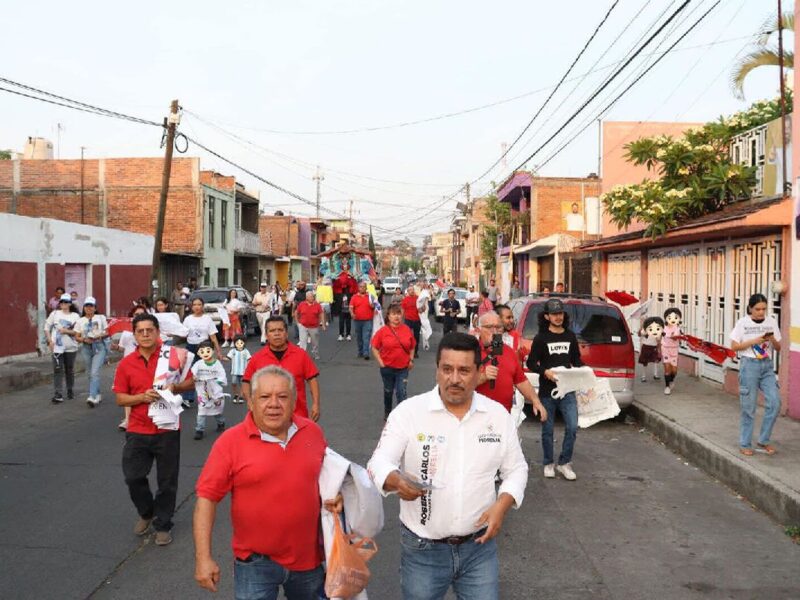 Roberto Carlos López recibe apoyo masivo en Morelia