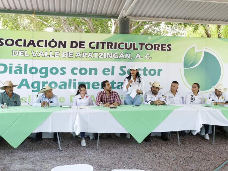 ¡Vamos con todo por el desarrollo del campo! Araceli Saucedo