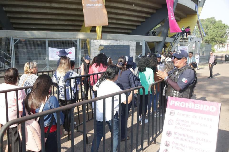 arriban elementos de seguridad para concierto de Intocable en Morelia