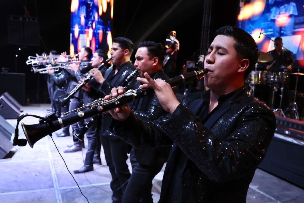 Banda La Arroyadora en Michoacán - músicos